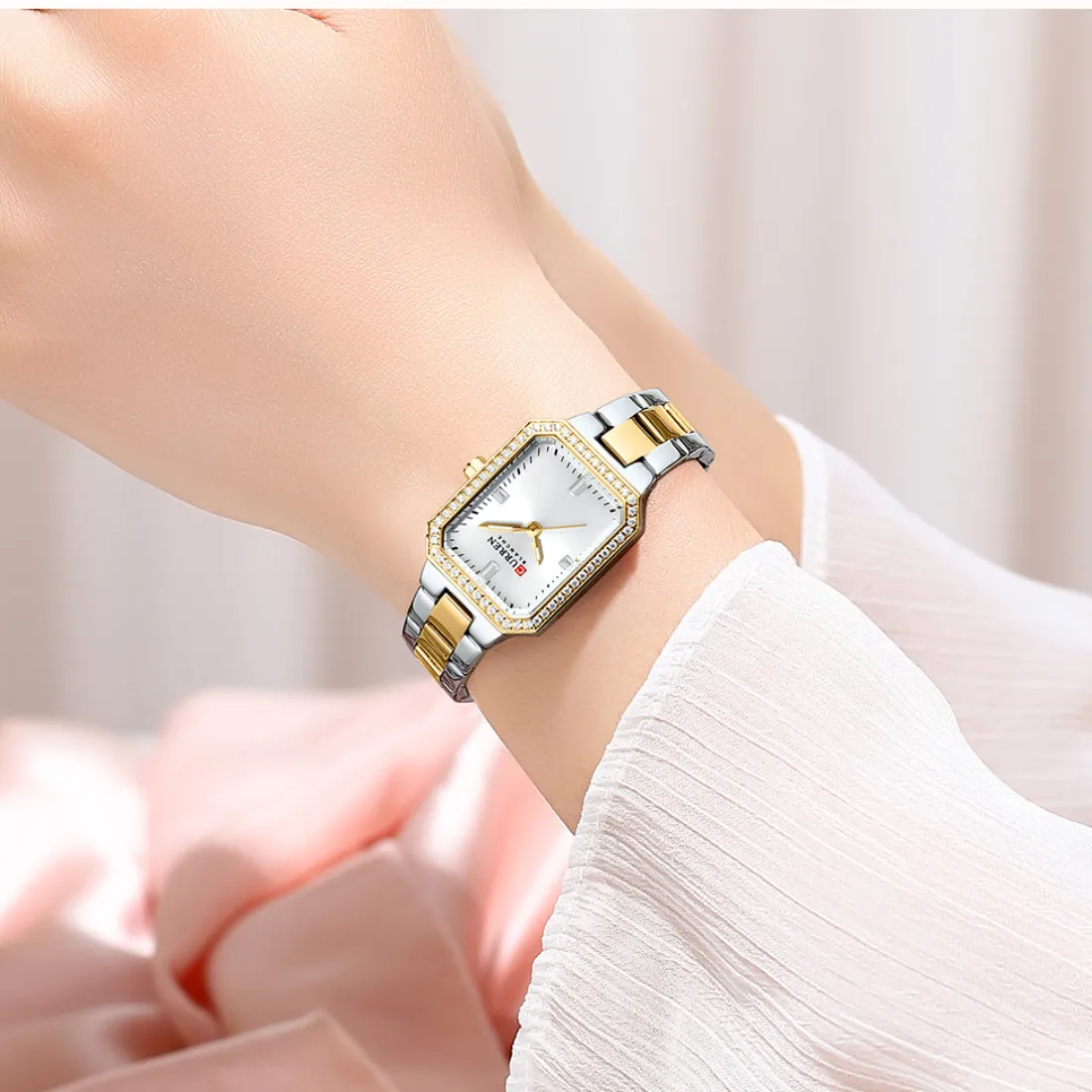 CURREN Blanche Elegant Rhinestone Women's Watch | Stainless Steel Strap