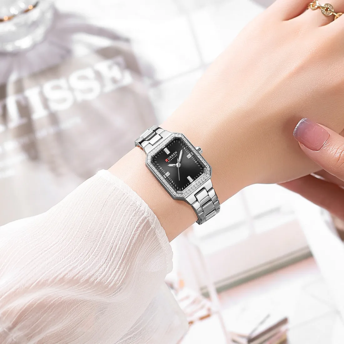 CURREN Blanche Elegant Rhinestone Women's Watch | Stainless Steel Strap