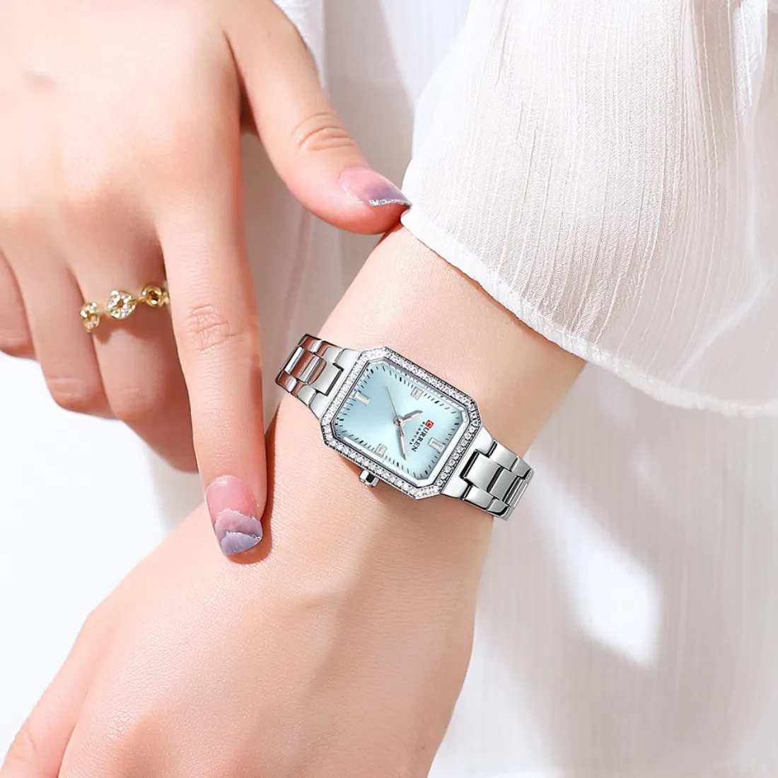 CURREN Blanche Elegant Rhinestone Women's Watch | Stainless Steel Strap